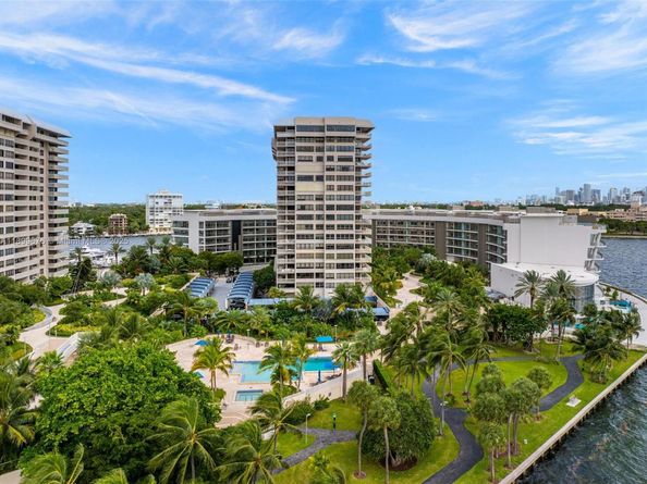 3 Grove Isle Dr C605, Miami FL 33133