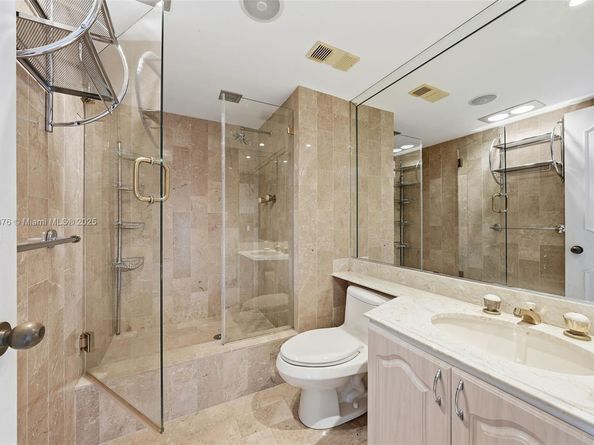 3 Grove Isle Dr C605, Miami FL 33133