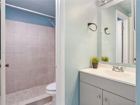 4713 N Pine Island Rd, Sunrise FL 33351