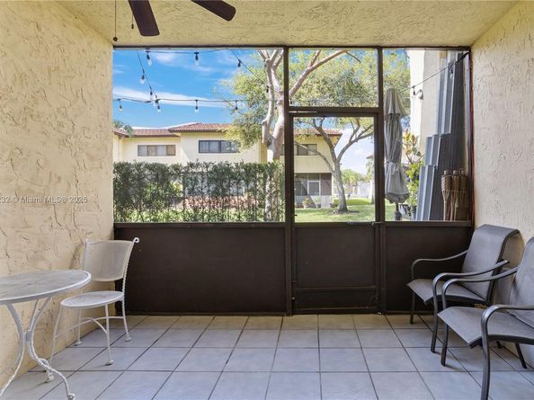 4713 N Pine Island Rd, Sunrise FL 33351