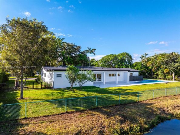 6951 SW 134th St, Pinecrest FL 33156