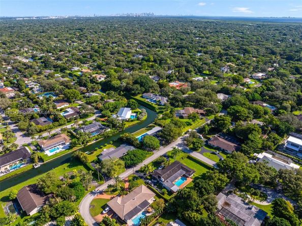 6951 SW 134th St, Pinecrest FL 33156