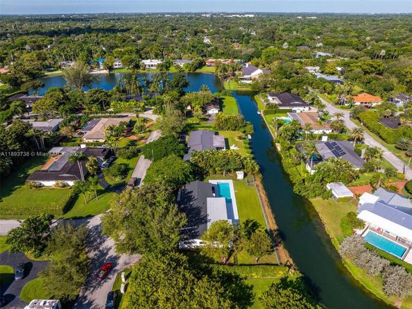 6951 SW 134th St, Pinecrest FL 33156