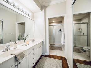 26 Royal Palm Way 201, Boca Raton FL 33432