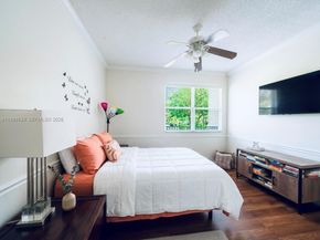 26 Royal Palm Way 201, Boca Raton FL 33432