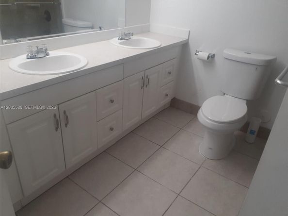 Undisclosed Address #A12005580, Hollywood FL 33021