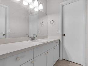 407 NW 18th St, Homestead FL 33030