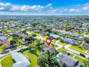 407 NW 18th St, Homestead FL 33030