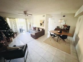 11216 SW 12th St 104, Pembroke Pines FL 33025