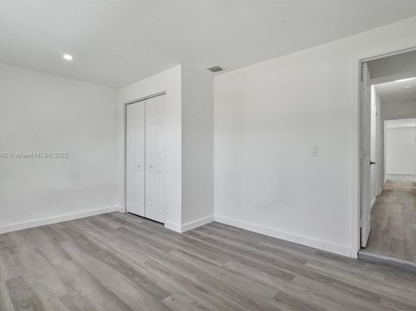 1169 NW 114th St, Miami FL 33168