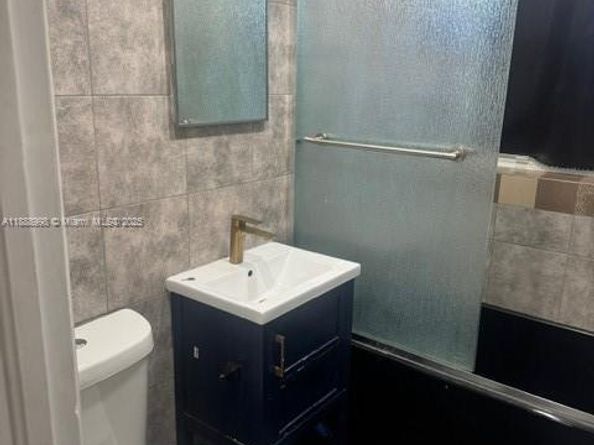 740 NW 42nd St, Miami FL 33127