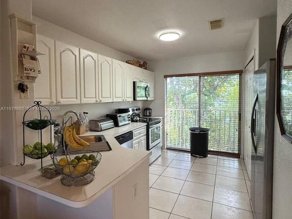 5605 NW 109th Ave 76, Doral FL 33178