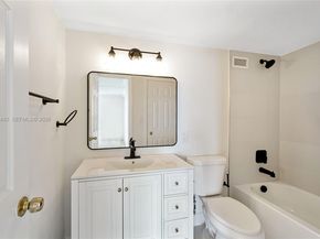 137 Golden Isles Dr 1214, Hallandale Beach FL 33009