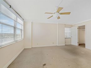 137 Golden Isles Dr 1214, Hallandale Beach FL 33009