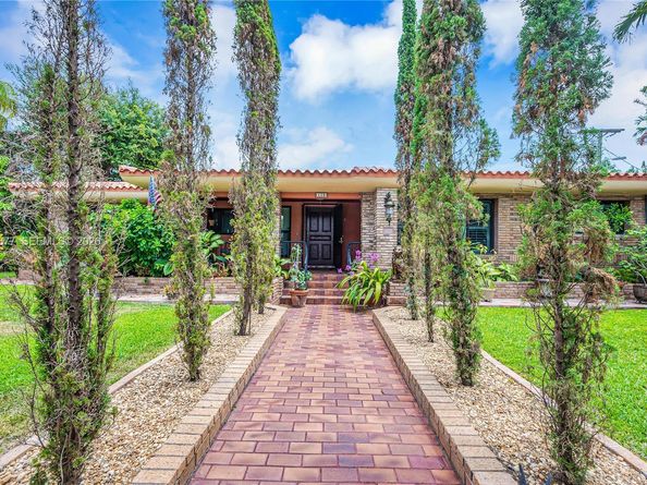 110 W Shore Dr W, Miami FL 33133