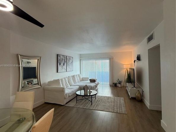 400 Kings Point Dr 1224, Sunny Isles Beach FL 33160