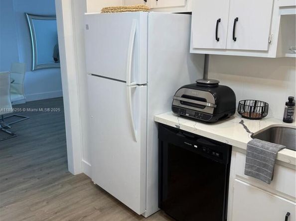 400 Kings Point Dr 1224, Sunny Isles Beach FL 33160