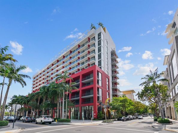 90 NE 32nd 727, Miami FL 33127