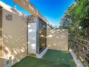 2778 Day Ave 2, Miami FL 33133