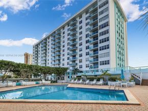 2841 NE 163rd St 1007, North Miami Beach FL 33160