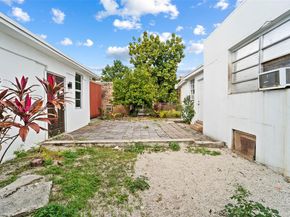 634 SW 10th Ave, Miami FL 33130