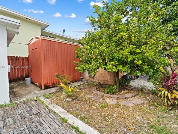 634 SW 10th Ave, Miami FL 33130