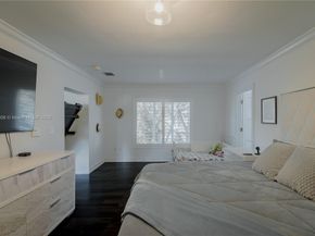 8500 SW 70th St, Miami FL 33143