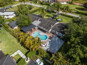 8500 SW 70th St, Miami FL 33143