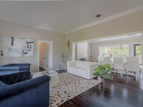 8500 SW 70th St, Miami FL 33143