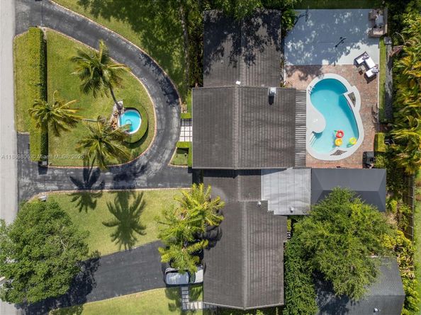 8500 SW 70th St, Miami FL 33143