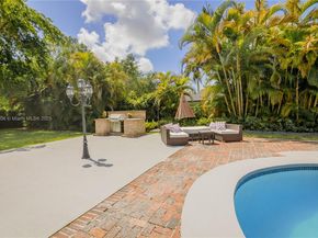 8500 SW 70th St, Miami FL 33143