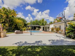 8500 SW 70th St, Miami FL 33143