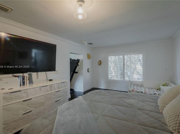 8500 SW 70th St, Miami FL 33143