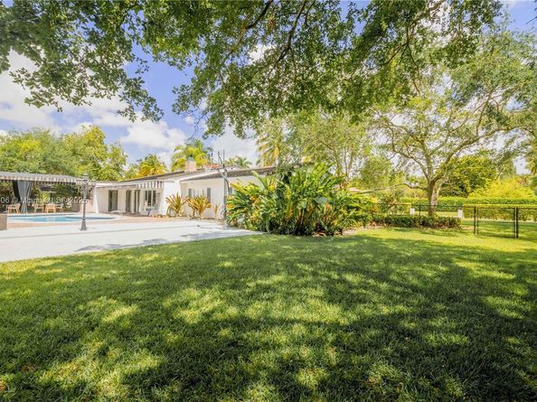 8500 SW 70th St, Miami FL 33143