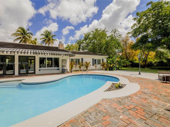 8500 SW 70th St, Miami FL 33143