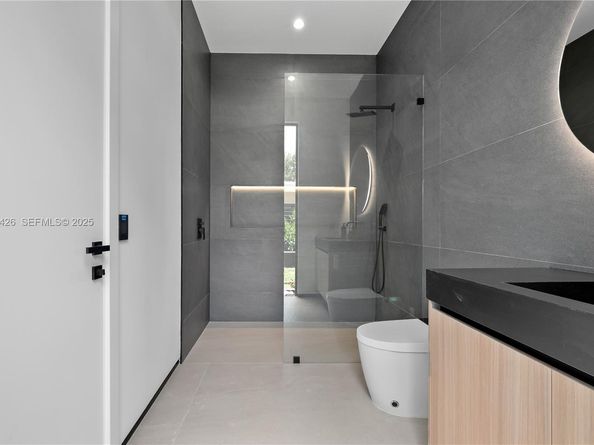 255 Capri Ave, Lauderdale By The Sea FL 33308