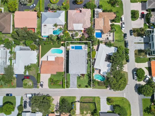 255 Capri Ave, Lauderdale By The Sea FL 33308