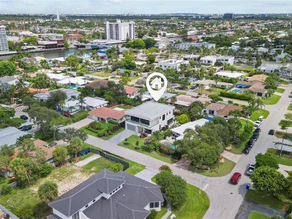 255 Capri Ave, Lauderdale By The Sea FL 33308