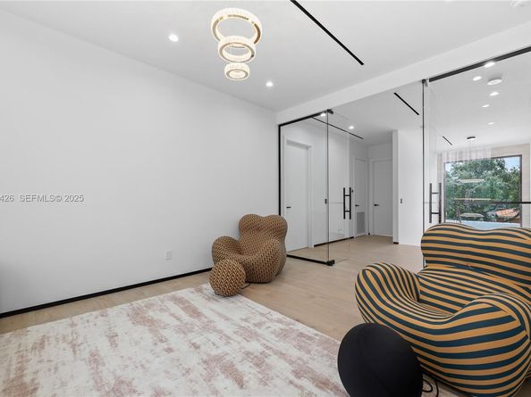 255 Capri Ave, Lauderdale By The Sea FL 33308