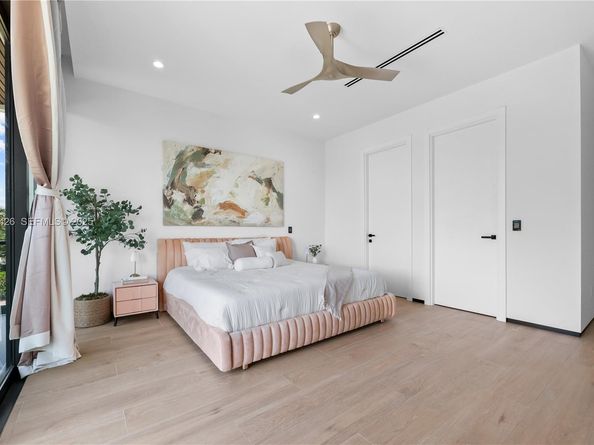 255 Capri Ave, Lauderdale By The Sea FL 33308