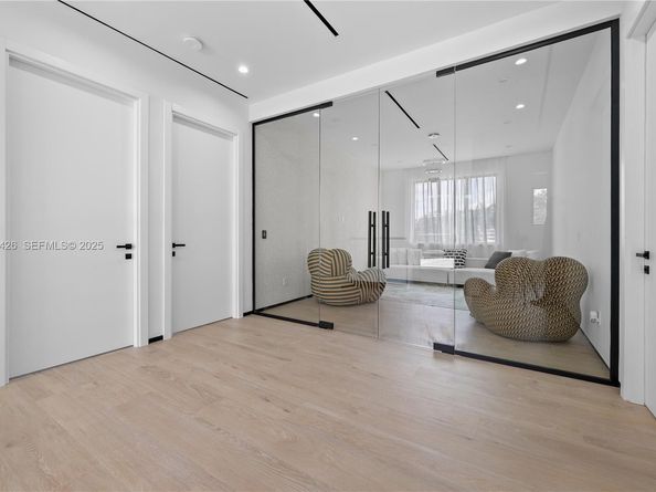 255 Capri Ave, Lauderdale By The Sea FL 33308