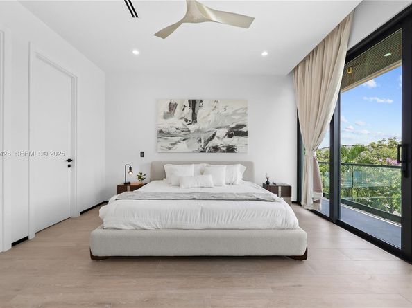 255 Capri Ave, Lauderdale By The Sea FL 33308