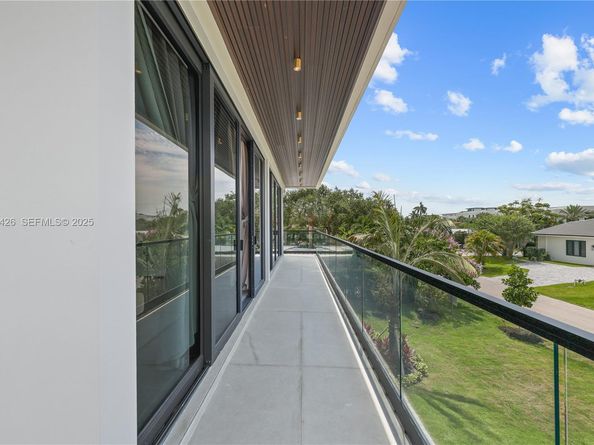 255 Capri Ave, Lauderdale By The Sea FL 33308