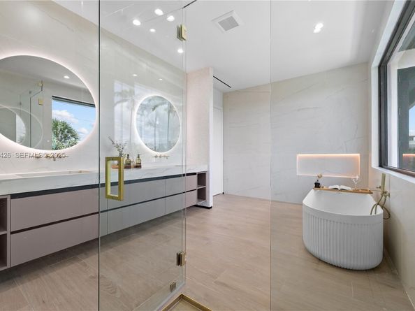 255 Capri Ave, Lauderdale By The Sea FL 33308