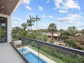 255 Capri Ave, Lauderdale By The Sea FL 33308