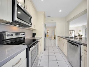 8230 SW 63rd Pl, Miami FL 33143