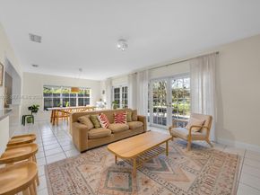 8230 SW 63rd Pl, Miami FL 33143