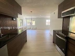 241 Wimbledon Lake Dr 241, Plantation FL 33324