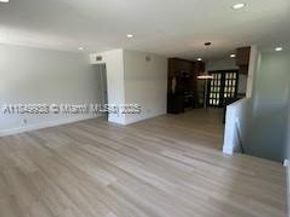 241 Wimbledon Lake Dr 241, Plantation FL 33324
