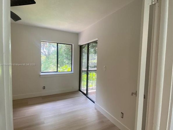 241 Wimbledon Lake Dr 241, Plantation FL 33324